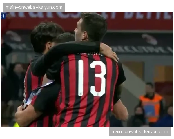 “萨索洛公布大名单，两名主力防守型中场回归，意图加强中场拦截”