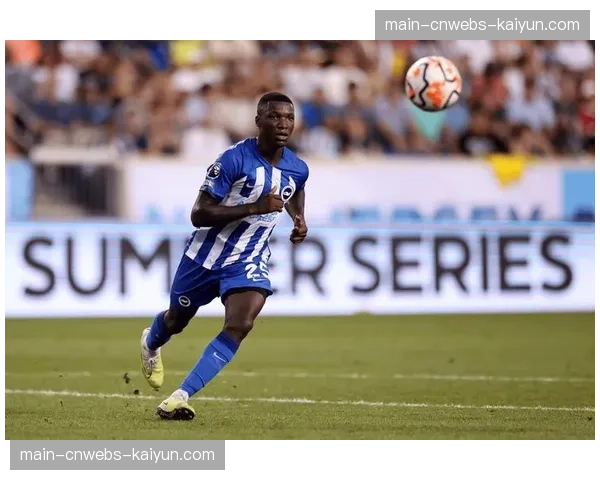 为提升观赛体验,马赛俱乐部宣布将在维洛德隆球场安装全新巨型屏幕 为提升观赛体验,马赛俱乐部宣布将在维洛德隆球场安装全新巨型屏幕