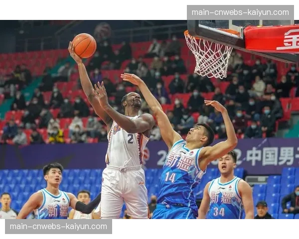 上海久事大外援冯莱恢复训练,有望在常规赛结束前归队 上海久事大外援冯莱恢复训练,有望在常规赛结束前归队